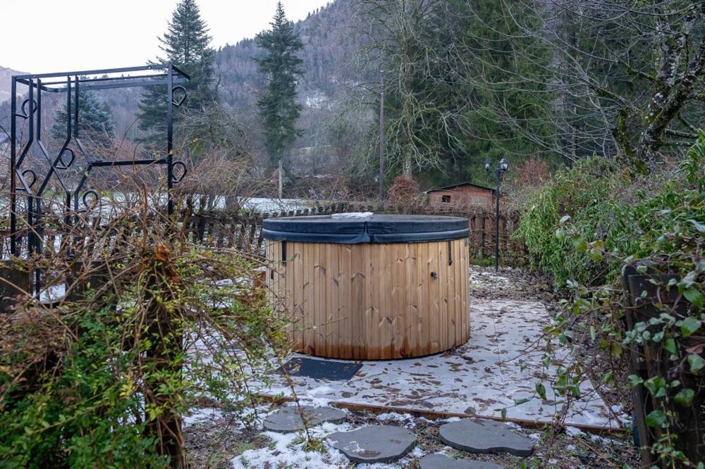 La Maison Des Jolicoeurs Saint-Christophe-sur-Guiers Esterno foto