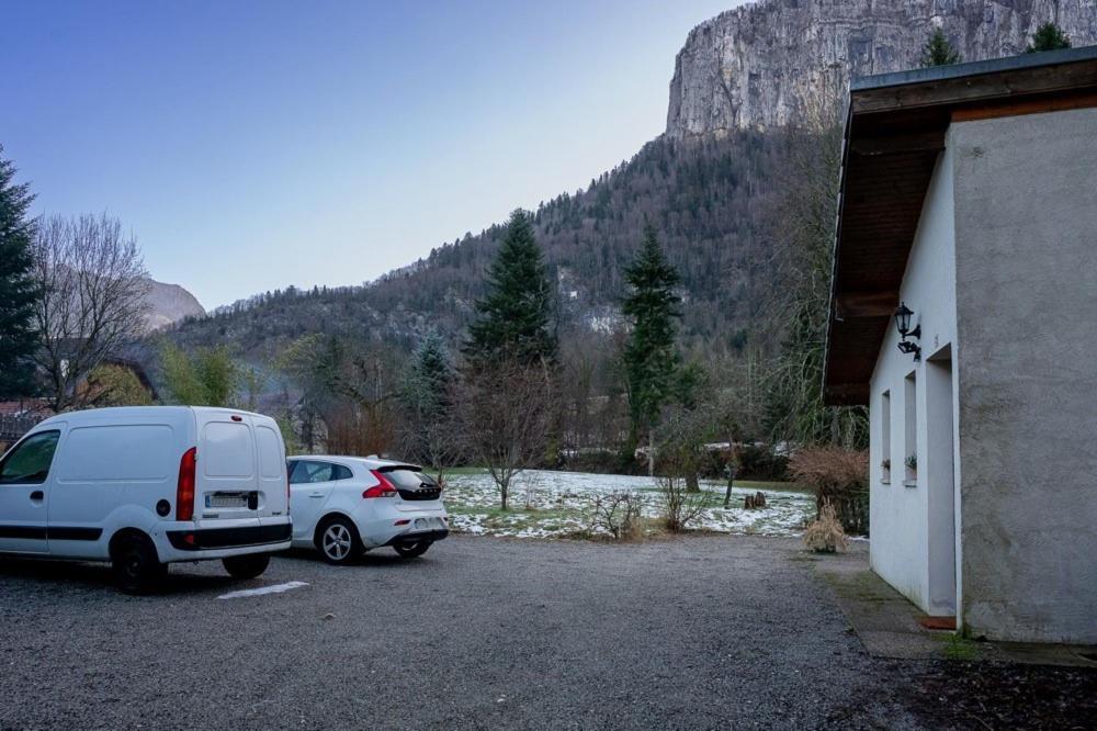 La Maison Des Jolicoeurs Saint-Christophe-sur-Guiers Esterno foto