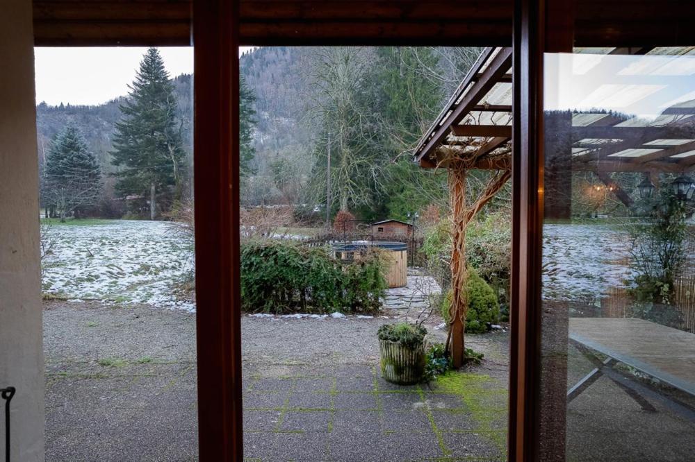 La Maison Des Jolicoeurs Saint-Christophe-sur-Guiers Esterno foto